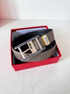 品名：卡地亚 Cartier 原单 腰带 皮带 型号：针扣，原版经典针式扣头，实物拍摄，双面头层牛皮 材料：百分百头层牛皮，保证真皮。双面可用专柜同等质量，原版