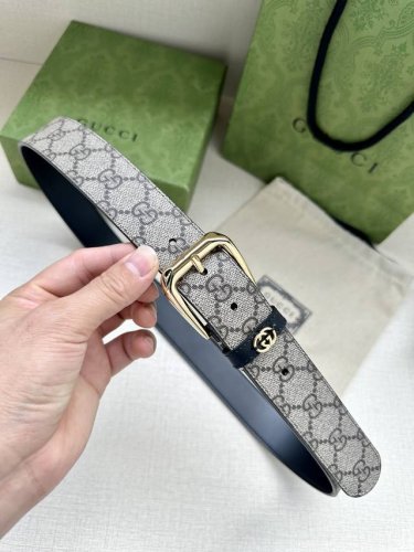 配送专柜全套礼盒包装 宽度3.5Cm Gucci Gg Supreme帆布在每一季都以新颖方式焕新演绎。在本季中，此标志性材质为这款带有深色Gg字母交织图案的男