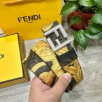 Fendi 芬迪 专柜同款 宽4.0Cm 双环正反用腰带 Ff按钉搭扣 黑色Cuoio Romano皮革材质 反面面料带有烟草黄和黑色Ff图案 四方金属饰面 时