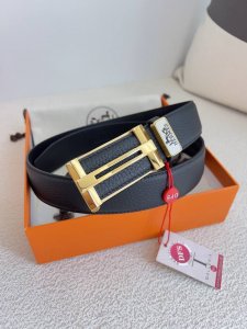 品名：爱马仕.Her..Mes自动扣皮带 腰带 型号：自动扣，纯钢材质经典自动扣，头层牛皮自动带身，内穿款 腰带：百分百头层牛皮，自动带身，保证真皮。24K纯钢