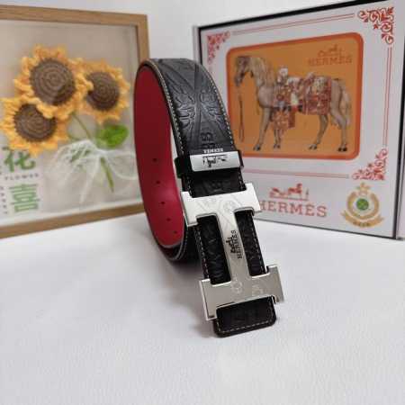 品名：爱马仕.Hermès 原单 材质：原单牛皮腰带 百分百头层牛皮腰带保证真皮，24K纯钢扣，专柜原单品质、做工精细，时尚大牌，送人自用首选 包装： 请认准如 - 点击图像关闭