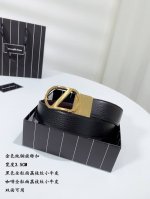 杰～尼亚 宽度3.5Cm 支持芯片防伪 。双面皮带，牛皮材质，配有钌金Gancini扣饰。风格现代，为日常造型增姿添彩。该皮带可调节，且能根据需要剪裁，达到修身