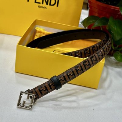 特 Fendl芬迪 宽20Mm，原单进口小牛皮，搭配原单钌钯电镀F扣，手感.油边近乎完美，原产皮料定制，质感无可挑剔，出众的细节，高清实拍，货真价实，品质保证。
