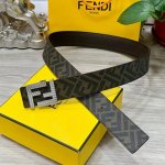 Fendi 芬迪 专柜同款 双环正反用腰带 Ff按钉搭扣 棕色Cuoio Romano皮革材质 反面面料带有烟草黄和黑色Ff图案 黑色珐琅金属饰面 时尚经典 百