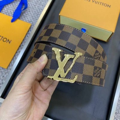 特 驴家Lv早春新品 原单品质 宽度3.8Cm 双面可用 全新摩登时尚的帆布衬托原厂小牛皮底 搭配经典而精致的搭扣设计
