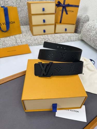 Louis Vuitton Lv腰带 系列 原厂五金 精致手工绘边 柔软舒适 宽4.0 DDD