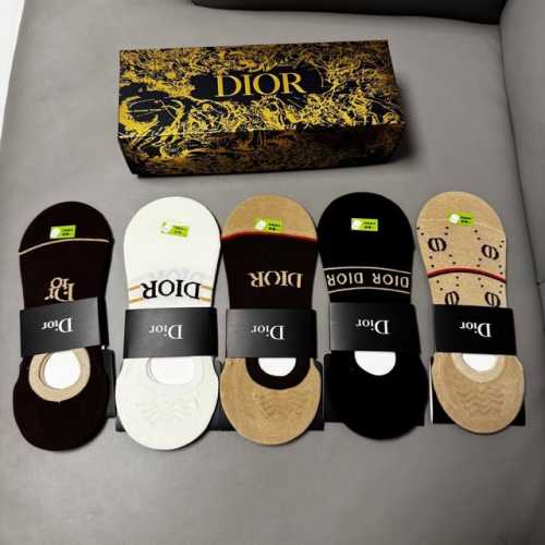 特 Dior 迪奥D家新品男款隐形袜子 一盒五双 提花经典标志，纯棉材质，超舒适超美腻大牌出街，潮人必备超好搭