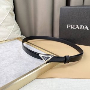 rada这款华美的皮革腰带释放简约而精致的优雅气息 2.0Cm精品