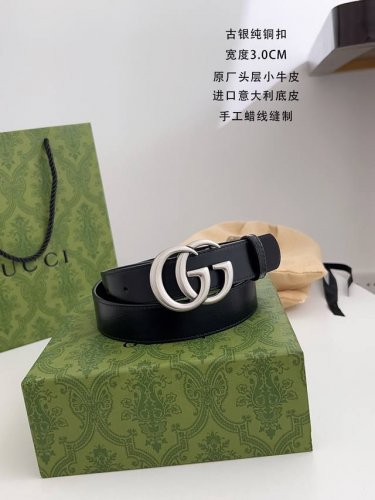 古～奇 顶级货品，原厂亮面头层小牛皮，意大利进口小牛皮 皮质总体手感柔软适中。顶级