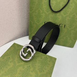 Gucci. 原单头层小牛皮，互扣式钯色金属双g扣，原版开模，品质上乘，手绘边缘,3.7厘米宽