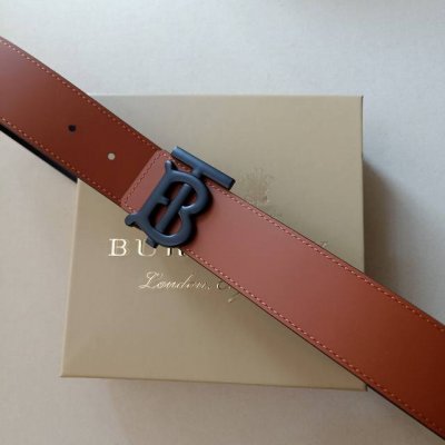 品牌:博柏利 价格:特 尺寸:带宽38Mm 正品尺寸 五金材质:专柜精品扣，真空电镀，工艺精细 带身材质:天然头层牛皮.质感十足，手感柔软。时尚个性，经典百搭！