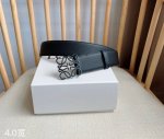 Loewe 罗意威专柜最新同款腰带 选用柔软粒面牛皮革和光滑牛皮革制成腰带 配有Loewe Anagram针扣 卓越的工艺 个性的造型 精美的材质 宽:4.0C