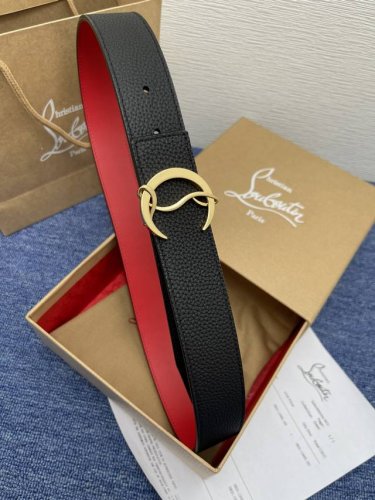 3.8宽Christian 、Louboutin 男士Ricky标志性徽标搭扣黑色腰带红色底，双面牛皮。