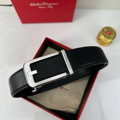 特 品牌：菲拉新款进口3. 5自动扣双面头层小牛皮，手感细腻柔软。搭配纯钢自动精品钢扣，男士必备！宽度： 3.5Cm自动钢扣头层牛皮皮带