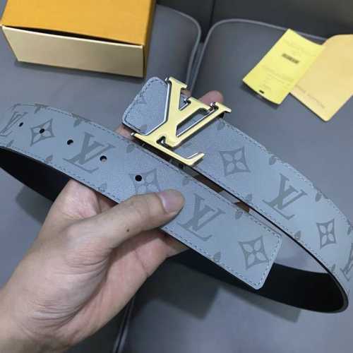 原版包裝 L0Uis Vuitt0N 今季新品 男士原單腰帶 寬度40毫米 雙面進口頭層小牛皮絲印圖案Logo設計 搭配最新精鋼五金 可雙面佩戴 適合沈穩低調的