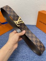 Louis Vuitton ：经典原单品质，经典印花皮搭配原版平纹底，原单精品挂扣，精工制作，细节看图，实物拍摄，高端奢华，宽度4.0Cm