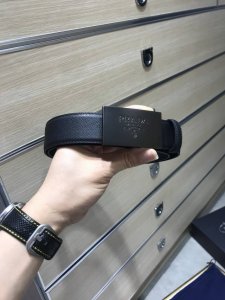 配送专柜包装 打孔针 特 宽35Mm，支持Nfc 原单双面进口头层牛皮带身，搭配原版经典复古板扣，手感.油边近乎完美，原产皮料牛皮定制，质感无可挑剔，出众的细节