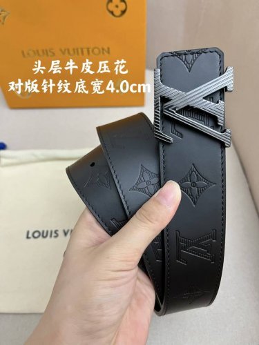 Lv 4.0Cm进口牛皮面料压花 专柜对版针纹、展现时下流行的工艺-动感设计精神。