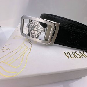 品牌：范思哲新款进口3. 5自动扣双面头层小牛皮，手感细腻柔软。搭配纯钢自动精品钢扣，男士必备！宽度： 3.5Cm自动钢扣头层牛皮皮带