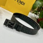 特 Fendi芬迪专柜同款 宽4.0Cm 双环正反用腰带 Ff按钉搭扣 黑色Cuoio Romano皮革材质 反面面料带有烟草黄和黑色Ff图案 四方金属饰面 时