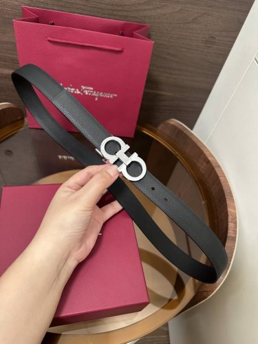 年底福利 特 Sf 双面卵石纹牛皮腰带 中等粗细款Gancio双扣皮带 可两面用 宽度：2.5Cm DDD