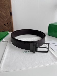 Bv 2026新款Intrecciato Stamp编织压纹腰带 原厂牛皮压印Intrecciato编织图案 双面用 搭配真空枪色可旋转针扣 侧面有标识 宽度3