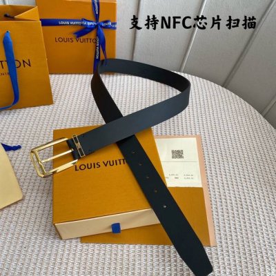 配全套包装礼盒 驢家s22早春新品腰帶系列 寬度3.5Cm 意大利原廠皮料 針扣式搭扣設計 搭配精緻的鏤空字母戒指 全方位精打細磨 精密度厚金電鍍 低調