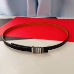 Loewe新款 小牛皮腰带，亮面Loewe五金扣。正面条形码设计，侧面立体字母Loeme ，宽1.5Cm。