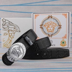 腰带皮带：范思哲原单牛皮腰带 男款皮带：材质百分百头层牛皮腰带保证真皮皮带，专柜原单品质、做工精细，时尚大牌，送人自用首选包装： 请认准如图专柜包装赠送打孔器手