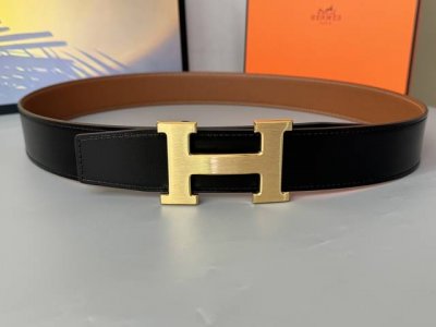 特 原单品质 Togo皮双面皮腰带38毫米搭配精钢H焊点精品扣，一款可搭配西服或休闲装的完美配饰。
