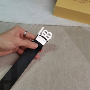 Made In Italy 批 配图片代购礼盒 品牌：Burberry 扣头材质：双色纯钢扣 带身材质正面：产地意大利正版35Mm宽度进口头层牛皮配品牌革料，国