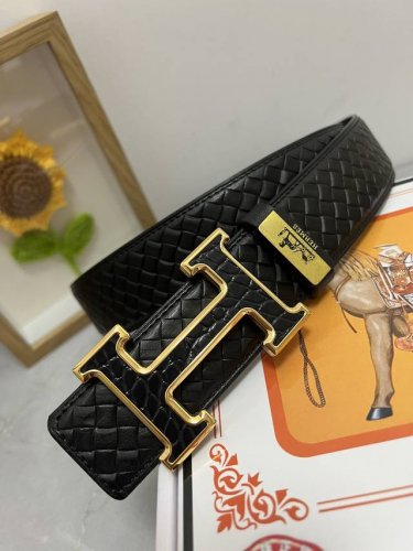 品名：爱马仕.Hermès 原单 材质：原单牛皮腰带 百分百头层牛皮腰带保证真皮，24K纯钢扣，专柜原单品质、做工精细，时尚大牌，送人自用首选 包装： 请认准如