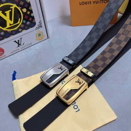 品名：Lv..路易..威登原单 材质：原单牛皮腰带 百分百头层牛皮腰带保证真皮，24K纯钢扣，专柜原单品质、做工精细，时尚大牌，送人自用首选 包装： 请认准如图 - 点击图像关闭
