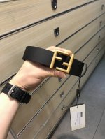 配送专柜包装 打孔针 特批 P200宽35 Mm，原单进口双面头层牛皮，搭配原单钌钯电镀F扣，支持Nfc 手感.油边近乎完美，原产皮料定制，质感无可挑剔，出众的
