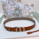 特 3.5Cm D Ior 30 Montaigne *Cd*腰带 饰有*Christian Dior*标志 富有光泽的金色饰面金属细节 两个可拆卸环 小牛皮腰