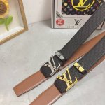 品名：Lv..路易..威登 材质：原单牛皮腰带 百分百头层牛皮腰带保证真皮，24K纯钢扣，专柜原单品质、做工精细，时尚大牌，送人自用首选 包装： 请认准如图专柜
