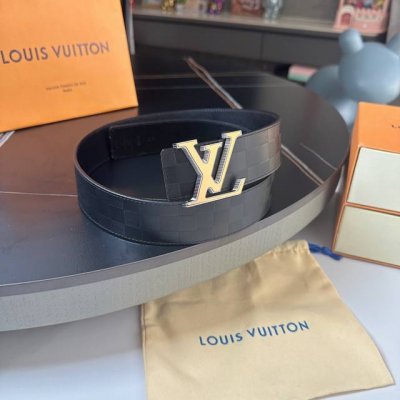 特 L0Uis Vuitt0N 今季新品 男士原單腰帶 寬度40毫米 雙面進口頭層小牛皮壓棋盤格紋 搭配最新設計雙層雙色五金 可雙面佩戴 適合沈穩低調的男士使用