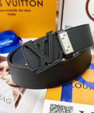 皮带：Lv..路易..威登顶级复刻. 腰带：原单品质百分百进口原厂头层牛皮，保证真皮。镂空贴皮工艺.真空电镀.永不掉色.24K纯钢扣细腻小牛皮荔枝纹路双面可用专 - 点击图像关闭