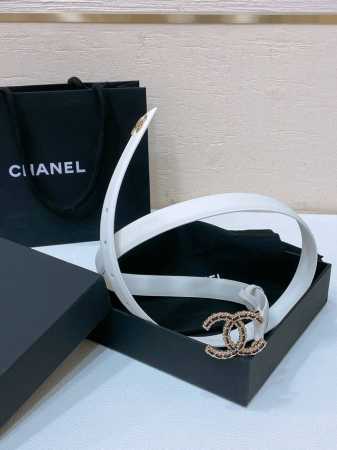 Chanel 24C 进口胎牛皮 软硬适中的小牛皮 Cc Logo黄铜搭扣 一年四季最不可缺少的搭配神器 穿裙子西装搭它简直不要太高级 2.0Cm精品 码数75 - 点击图像关闭