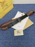 巴、宝莉 经典系列新品腰带，采用小牛皮材质，完美搭配手工车线，经典配色，可搭配商务西装或更为休闲的造型。35毫米宽 顶级