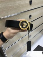 配送专柜包装 打孔针 特P230 专柜同款、实拍专柜官网，支持Nfc尺寸:38Mm，原版立体人头扣 美人头，极富设计美感 ，双面采用进口原版小牛皮，清晰美观，皮
