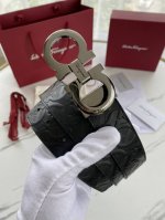 特 ，配送专柜全套礼盒包装，Ferragamo菲拉格慕永恒不变的经典时尚精品。实用性和款式并重；自戴送礼佳品