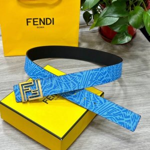 fendl 芬迪 专柜同款 宽40Mm原版定制天蓝色Ffvertigo图案皮料 搭配Ff按钉钢扣 时尚潮流 经典百搭款