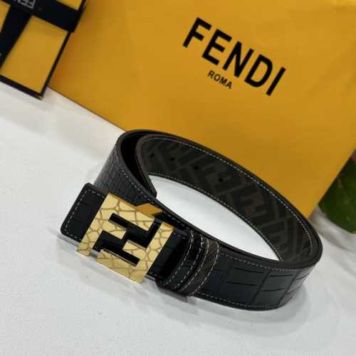 特 Fendi芬迪专柜同款 宽4.0Cm 双环正反用腰带 Ff按钉搭扣 黑色Cuoio Romano皮革材质 反面面料带有烟草黄和黑色Ff图案 四方金属饰面 时