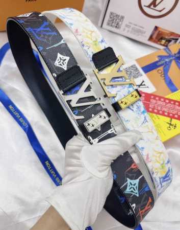 皮带：LV..路易..威登顶级复刻. 腰带：原单品质百分百头层牛皮，保证真皮。复古雕花设计.真空电镀.永不掉色.24K纯钢扣涂鸦彩绘图案艺术双面可用专柜同等质量 - 点击图像关闭