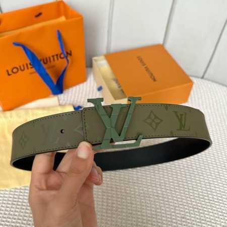 特 寬40Mm 最新頂級原單腰帶 春夏新款 本款Lvshape雙面腰帶拼接Monogram Prism壓紋漆皮！搭配點綴亮光Lvshape搭扣 每個角度不一的顏 - 点击图像关闭