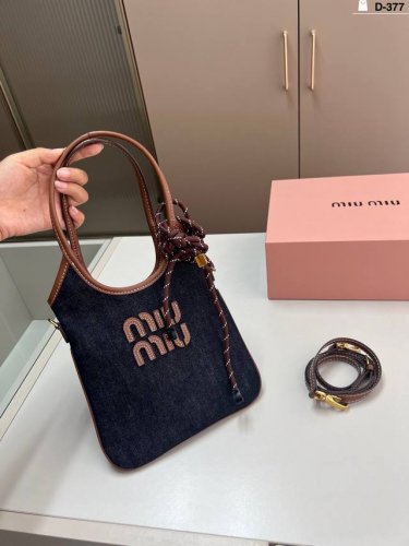 Miumiu缪缪Ivy托特包 迷你托特缩小版的Ivy 除了可爱还是可爱呀 D-377尺寸19×19折叠盒