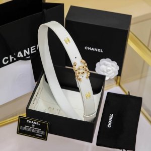 chanel 24S Cc 珍珠 水钻 白 与 黑 字母 Logo搭扣 黄铜金属小牛皮腰带 手感柔软 细腻 3.0Cm 码数75- -100