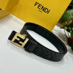 特 Fendi芬迪专柜同款 宽4.0Cm 双环正反用腰带 Ff按钉搭扣 黑色Cuoio Romano皮革材质 反面面料带有烟草黄和黑色Ff图案 四方金属饰面 时