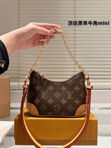 钢扣 163变码芯片 Lv老花牛角包 单肩斜挎中古 Vintage包包V老花村上隆限定薇薇安女包Lv老花限定 ！超美！好多网红潮人都在背 单肩斜挎背这款包看着简